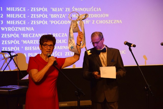 W imieniu seniorów klucz od władz miasta odebrała Wanda Wysocka, przewodnicząca Polskiego Związku Emerytów Rencistów i Inwalidów w Stargardzie.