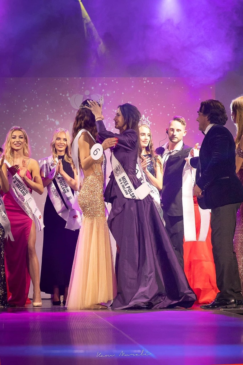 Zdjęcia z gali, na której koronę Miss Polski UK & Irleand...