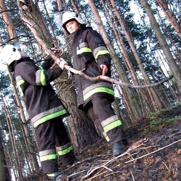 Strażacy z gminy Jemielnica od kilku lat gaszą pożary w okolicznych lasach.