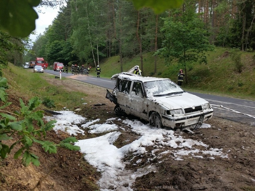 79-letni kierowca zasnął za kierownicą. Spowodował wypadek w Grabowej Górze [zobacz zdjęcia]