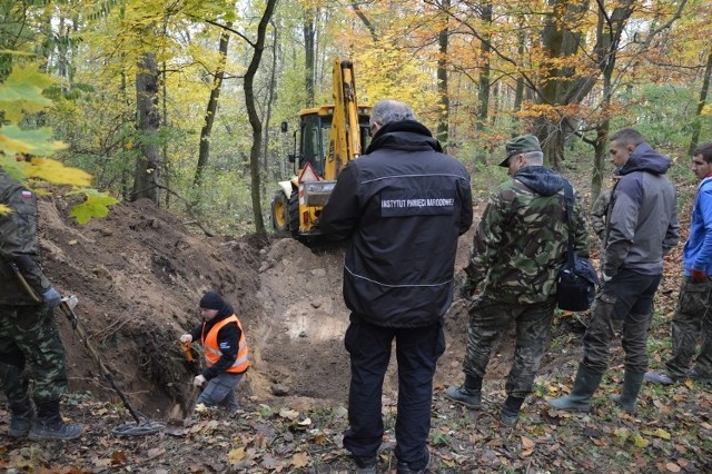 Żołnierze Narodowych Sił Zbrojnych zostali odnalezienie przez archeologów z Instytutu Pamięci Narodowej.