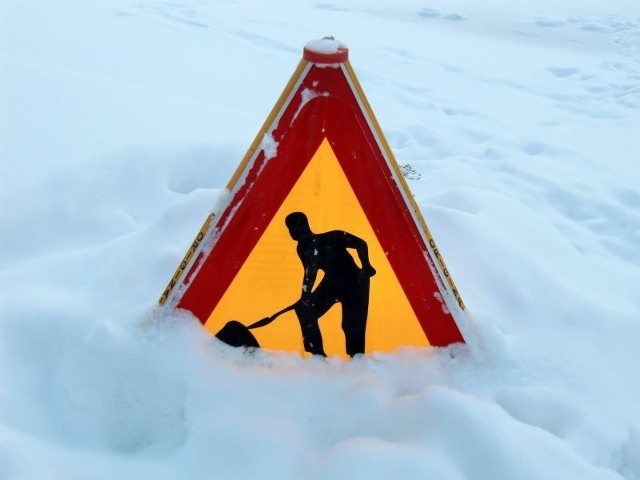 Zaśnieżone są chodniki, ulice, parkingi i dachy, szczególnie źle sytuacja wygląda na ulicy Sitarskiej, Sokólskiej i Białostoczek.