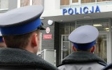 Dziewięciu policjantów z Gdyni zostało poddanych kwarantannie. Mieli kontakt z żołnierzem, który trafił do szpitala w Gdańsku