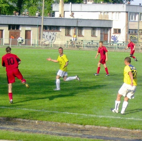 Pomimo wielu ataków naszych piłkarzy, zawodnicy z Pomorzanki wywalczyli w Bielsku jeden punkt