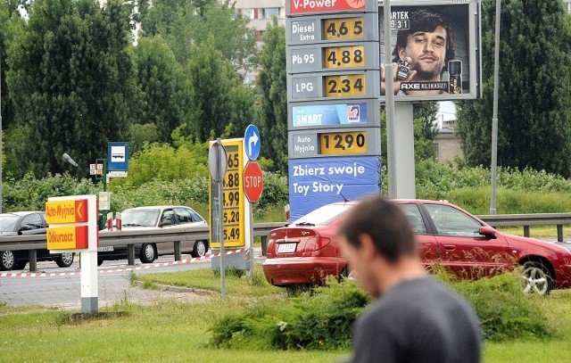 Analitycy rynku paliw twierdzą, że granica 5 zł za litr w tym sezonie nie zostanie przekroczona.