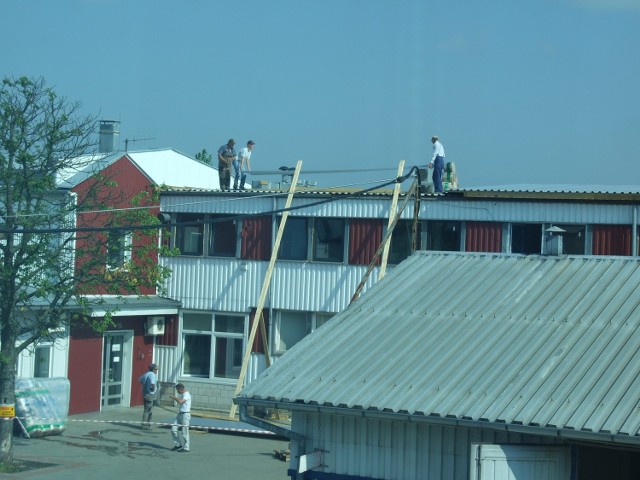 Prace remontowe zaczęły się od dachu, ale obejmą też elewację