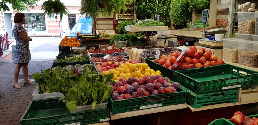 Ceny grzybów na targu na placu Miarki w Katowicach