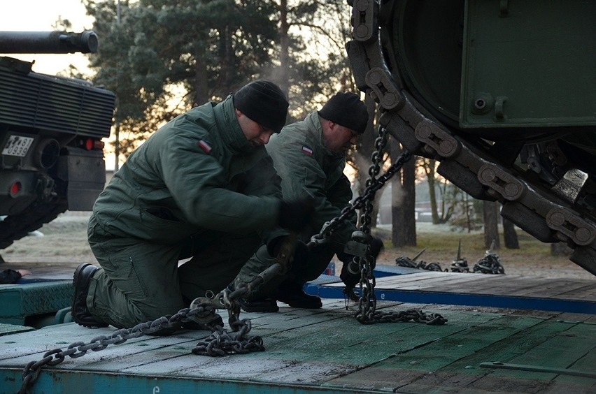 Do Żagania dotarła ostatnia partia czołgów Leopard 2A5,...