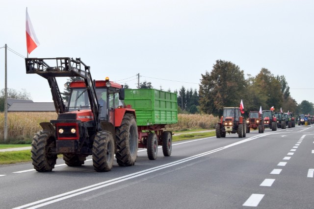 Na zdjęciu protest rolników na trasie Włostów - Opatów - Ostrowiec, który odbył się w środę, 21 października.