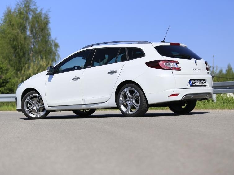 Testujemy: Renault Megane Grandtour GT 220 - rakietowe kombi...