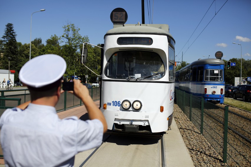 Wypadek na os. Kolorowym. Piesza potrącona przez tramwaj [ZDJĘCIA]