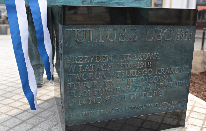 Wielki prezydent Juliusz Leo wreszcie ma pomnik