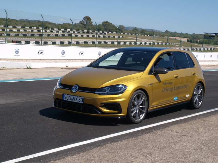 Volkswagen Golf VII facelifting...