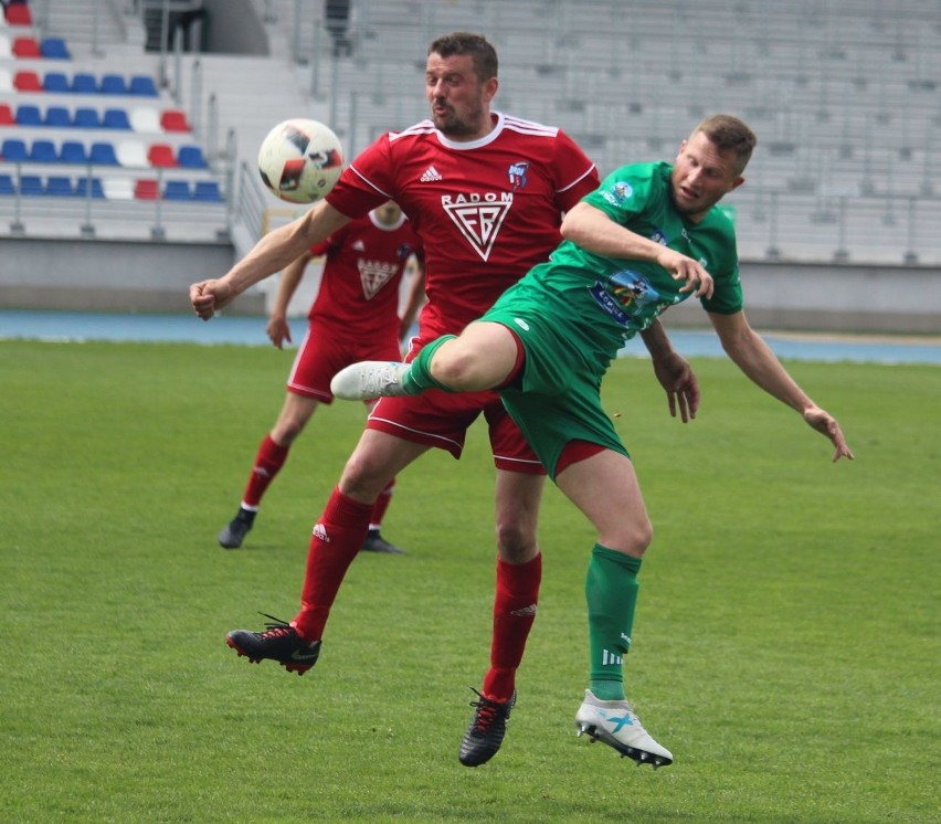 (WIDEO, ZDJĘCIA) 3 liga. Broń Radom przegrała w fatalnym stylu z Pelikanem Łowicz