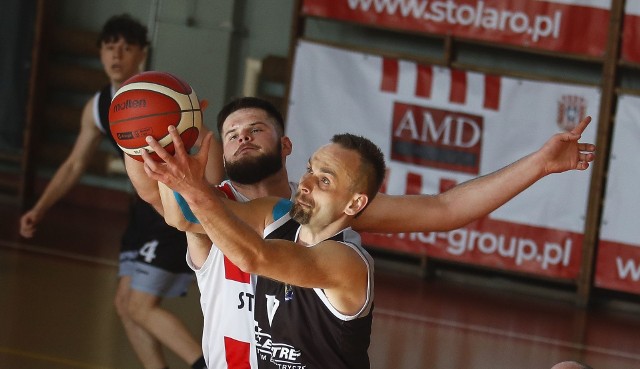 Koszykarze Stolaro.pl Resovii będą mieć w weekend atut własnej hali i jest szansa, że zrobią w niej krok w stronę awansu do drugoligowych rozgrywek