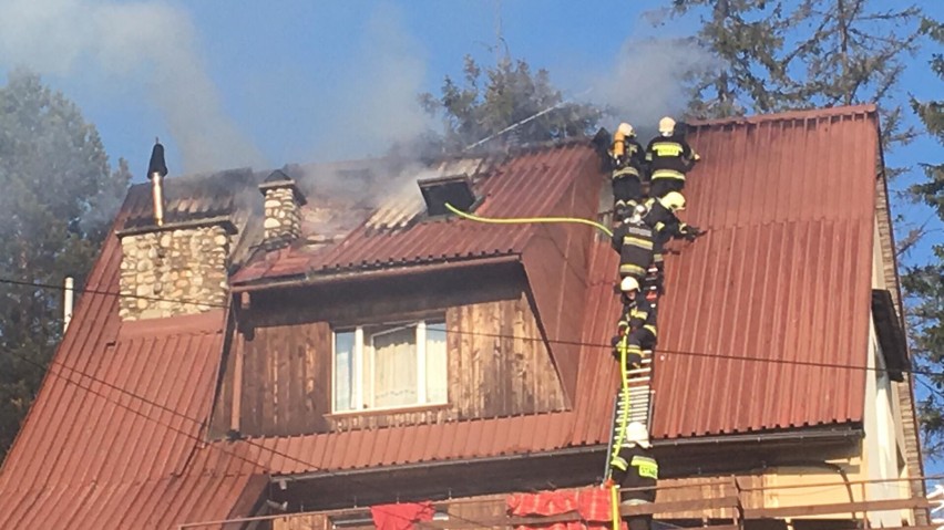 Podhale. Pożar budynku mieszkalnego w Bukowinie Tatrzańskiej [ZDJĘCIA]