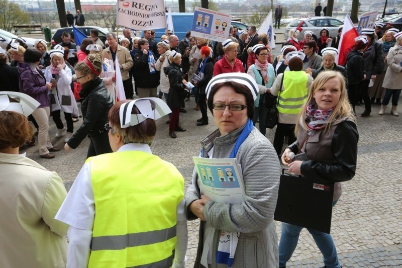 Protest pielęgniarek w Szczecinie
