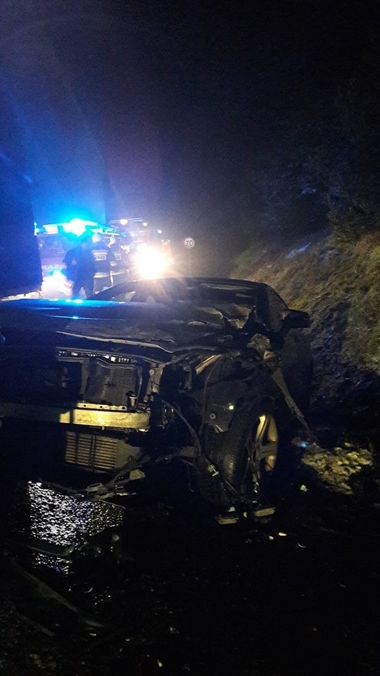 Dzisiaj rano doszło do kolizji na drodze krajowej nr 20. W miejscowości Przęsin (gm. Miastko) kierowca samochodu marki Renault wyjeżdżając z drogi podporządkowanej uderzył w mercedesa. Nic nikomu się nie stało. Sprawa znajdzie swój finał w sądzie, bo sprawca kolizji odmówił przyjęcia mandatu. (ang)