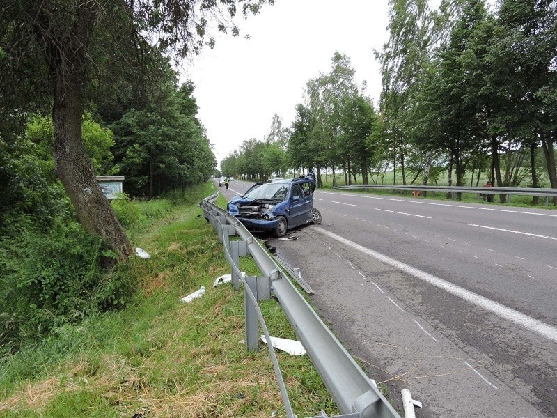 Piliki. Osobówka zniszczona, jeden z tirów się nawet nie zatrzymał [FOTO]