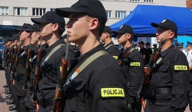 Na policjantów praca czeka w całym kraju