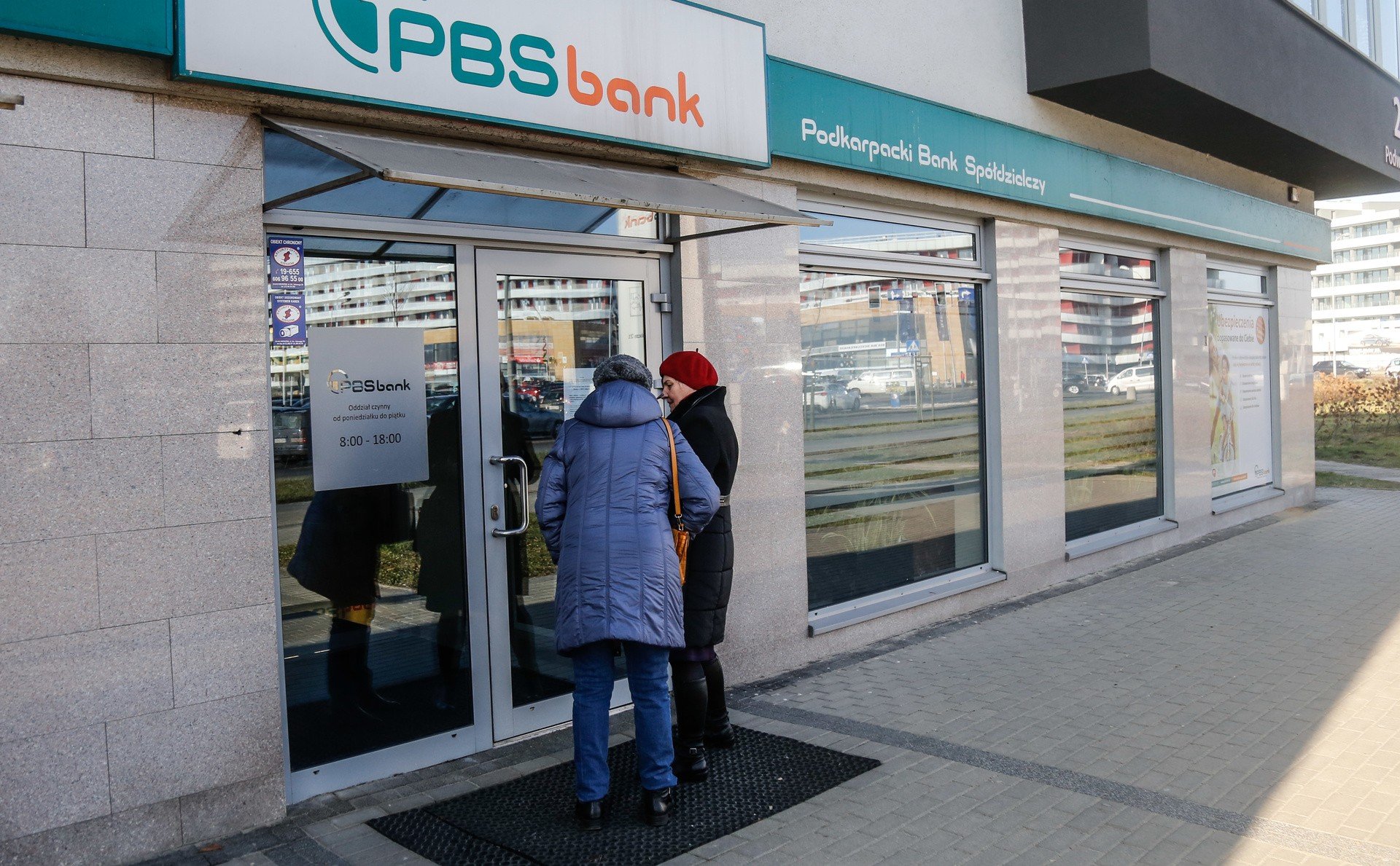 Klienci banku PBS w Sanoku zostali bez pieniędzy. Rozpoczęła się przymusowa  restrukturyzacja | Nowiny