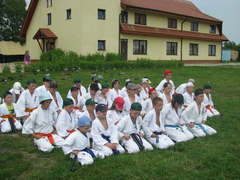Karatecy na obozie w Zielonym Lesie