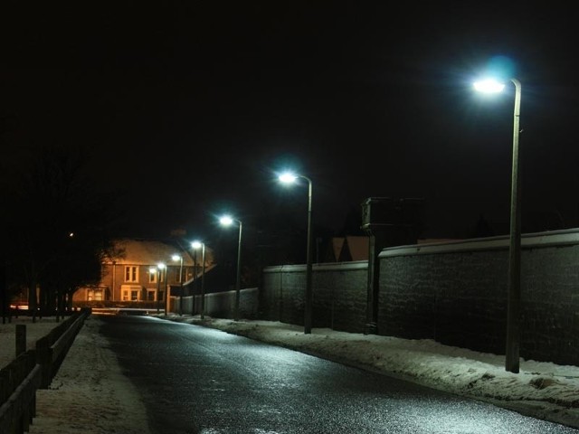 Na całkowitym wyłączeniu lamp gmina oszczędza miesięcznie około 30 tysięcy złotych.