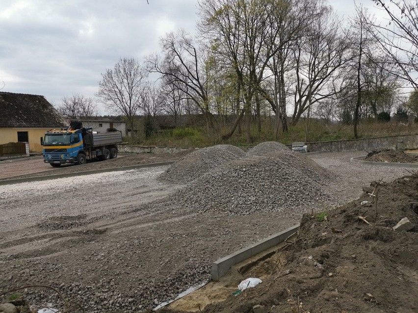 Wybudują parking pod cmentarzem w Skrzynnie pod Wieniawą