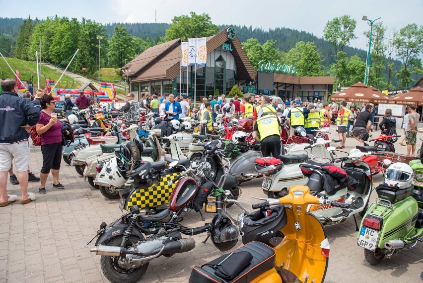 Zakopane opanowały włoskie skutery Lambretta [ZDJĘCIA]