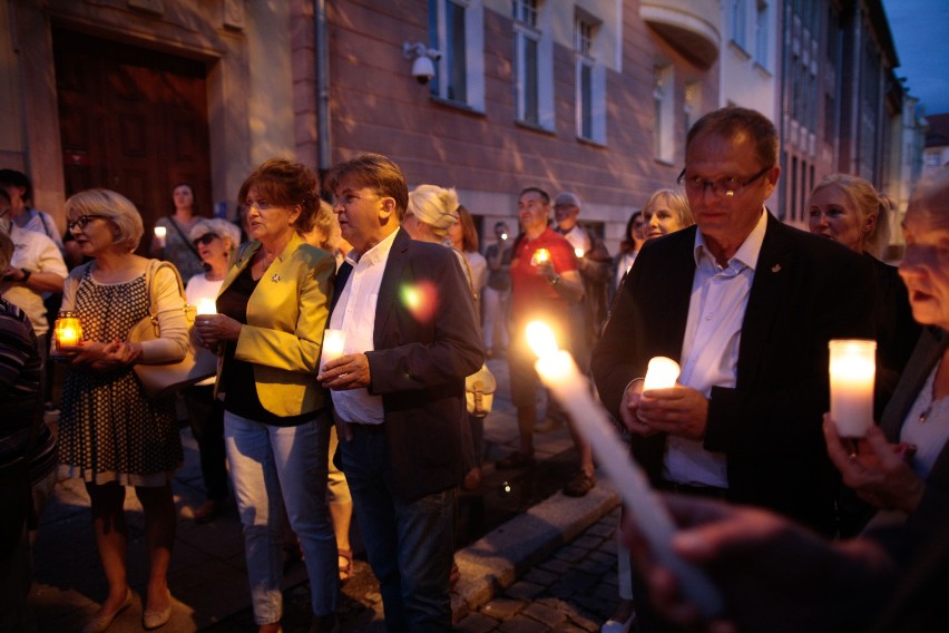 Protest opolan przed Sądem Okręgowym w Opolu przeciwko...