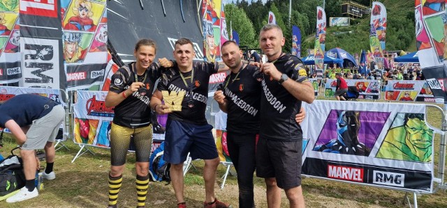 Ekipa Stalowych Żylet ze Stalowej Woli na Runmageddon Gladiator Race w Harachov w Czechach