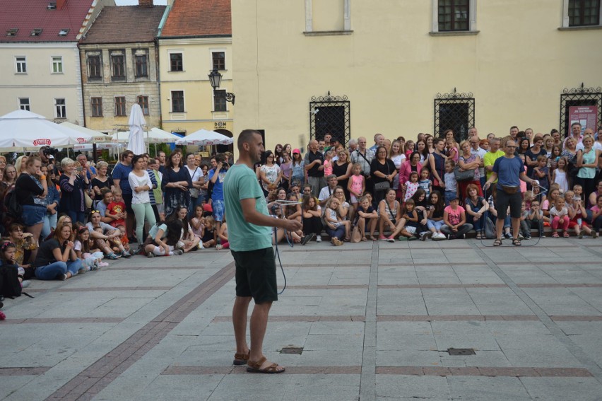 Tarnów. Pół miasta chciało mieć selfie z Mr Tartuffo (ZDJĘCIA)