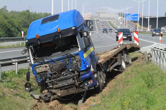 Wypadek na AOW - węzeł Wrocław Północ - 22 lipca 2018