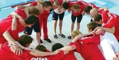 Radość jest w pełni uzasadniona. - Reprezentacja Polski zdecydowanie wygrała słowacki wielomecz. Mają w tym sukcesie swój wkład dwie pływaczki z Bochni...