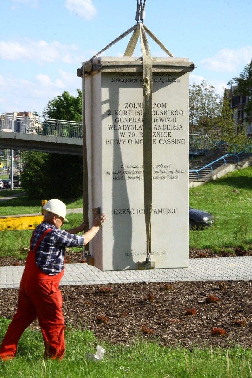 Orzeł z piaskowca w hołdzie Bohaterom Monte Cassino (ZDJĘCIA)