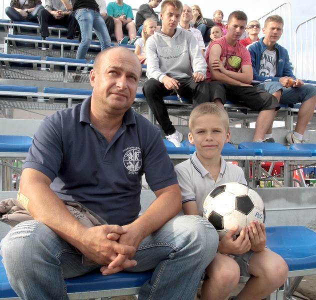 Oskar Lisek w sobotę o 18 wraz z tatą pojawił się w radomskiej strefie kibica, oglądali mecz Holandia - Dania.