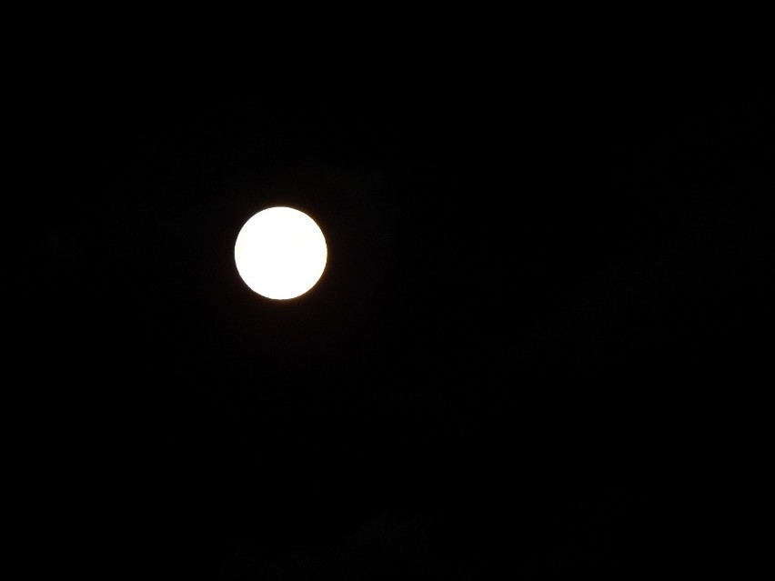 Księżyc nad Ustką 26 maja po północy