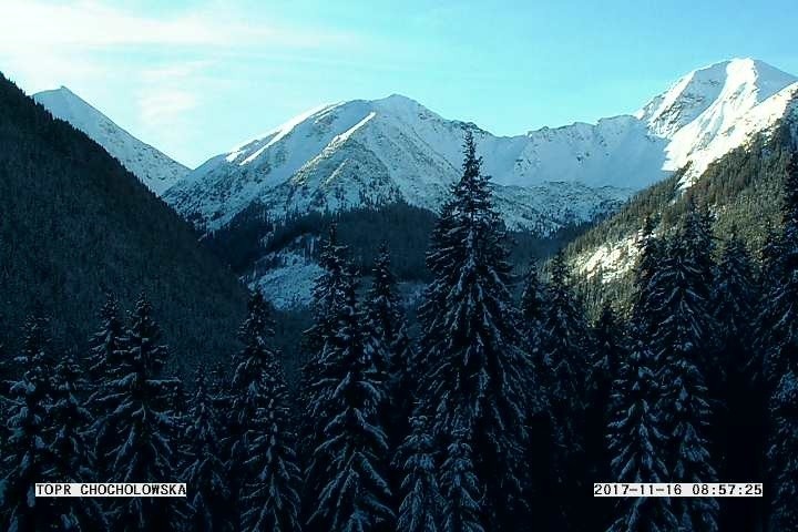 Piękna zima w Tatrach. Niesamowite warunki w górach [ZDJĘCIA TOPR]