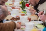 Śniadania Wielkanocne dla potrzebujących i samotnych w Gdańsku, Gdyni i Sopocie. Gdzie i kiedy się odbędą?