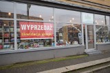 Po 61 latach zamyka się kultowa księgarnia z Wrocławia. Właściciele nie kryją rozgoryczenia, nie stać ich na czynsz