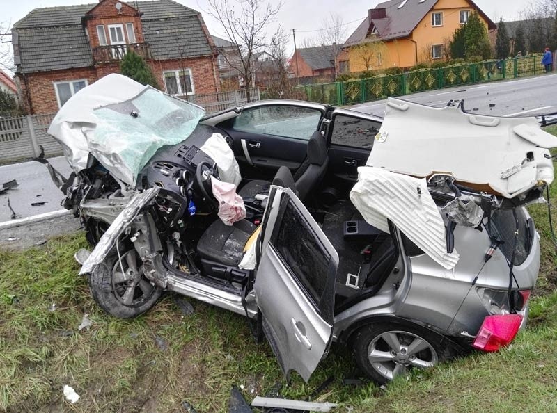Dwie osoby ranne w wypadku w Gorzycach [ZDJĘCIA INTERNAUTY]