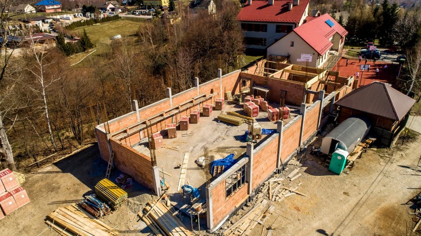 Budowa sali gimnastycznej przy SP w Byszycach (gmina...