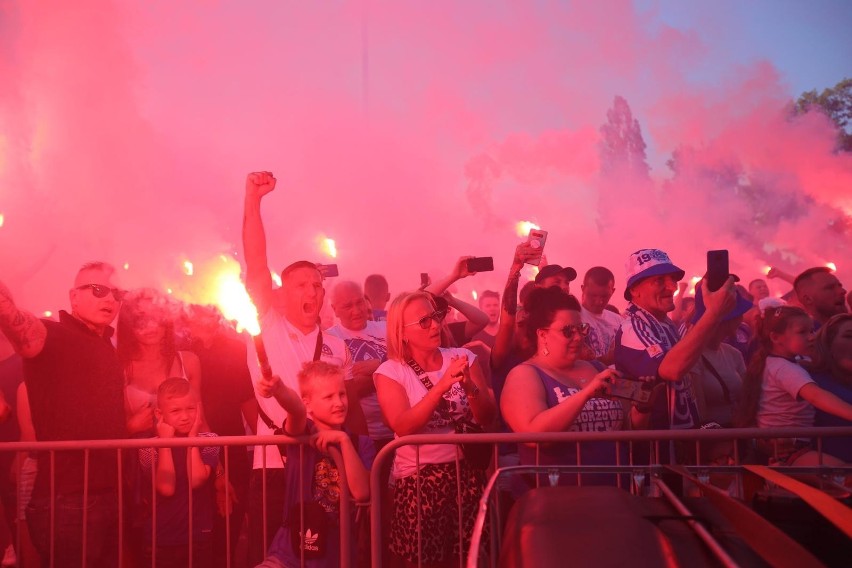 Na stadionie na Cichej Ruch Chorzów hucznie pożegnał się z...