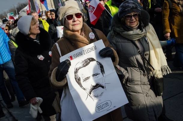 Marsz KOD-u w obronie Lecha Wałęsy.