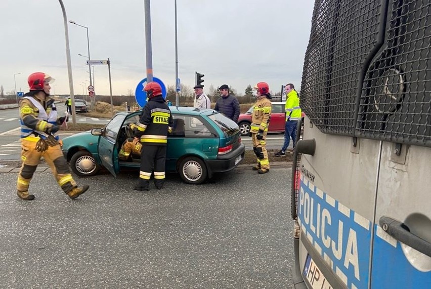 Na skrzyżowaniu ul. Częstochowskiej z obwodnicą Opola suzuki...