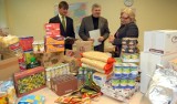 Rotarianie przywieźli dary dla hospicjum