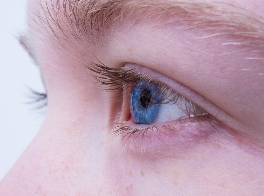 Koronawirus może wniknąć do organizmu przez oczy
