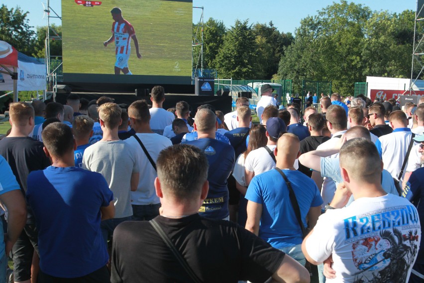 Stal Rzeszów walczy o awans do 1 ligi z Resovią. Derby...