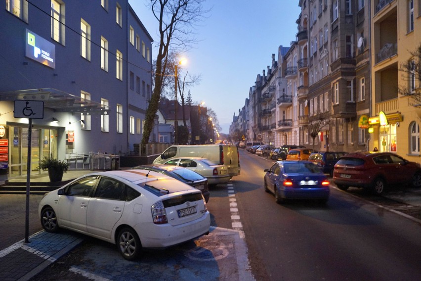 Poznań: Na Jeżycach będzie trudniej zaparkować? Na ul....