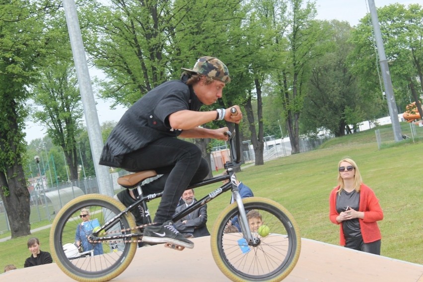 Pokaz ekstremalnej jazdy na skateparku [FOTO]